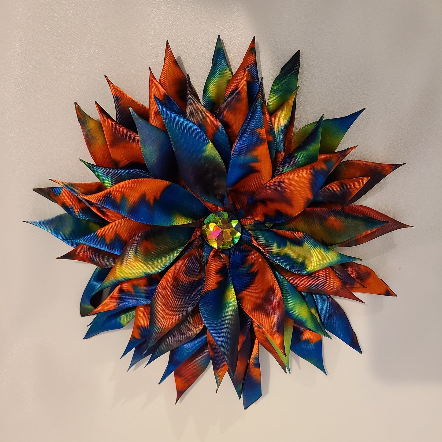 Ribbon brooch